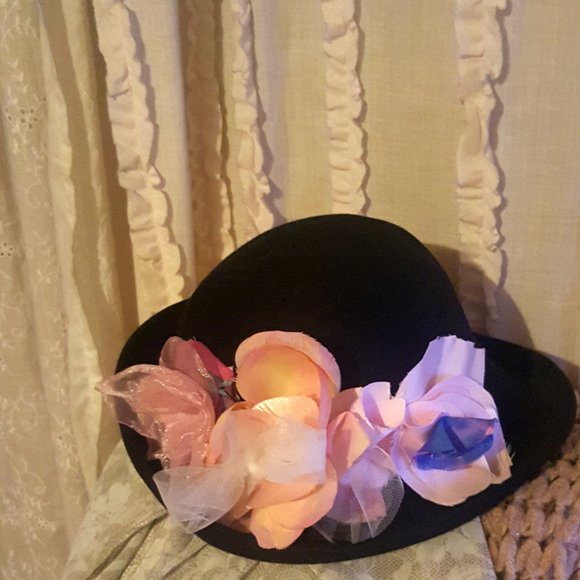 Jacqueline felted floral hat, vintage! - Picture 4 of 4